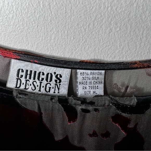 Chico’s silk blend top - Picture 3 of 4